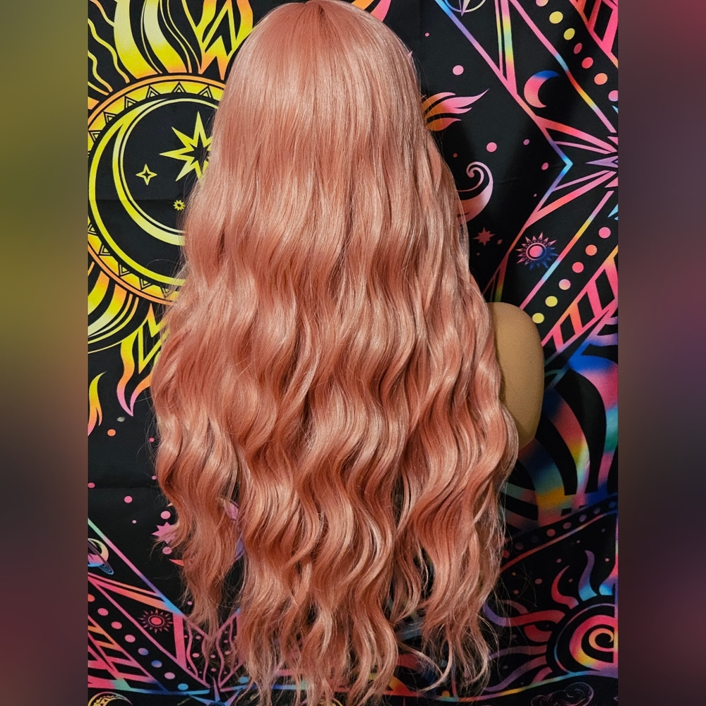 Wig - Picture 3 of 3
